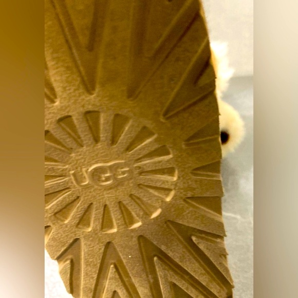 NWOB Ladies Brown UGG Boots Sz 7 - Picture 9 of 10